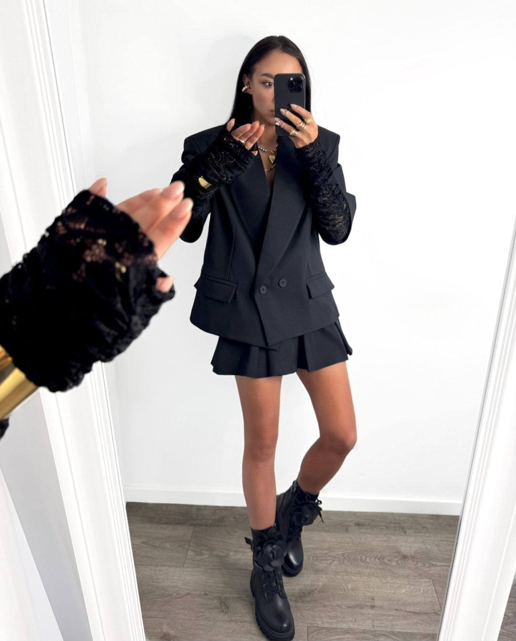 Oversize- Blazer mit Spitzenärmeln Schwarz