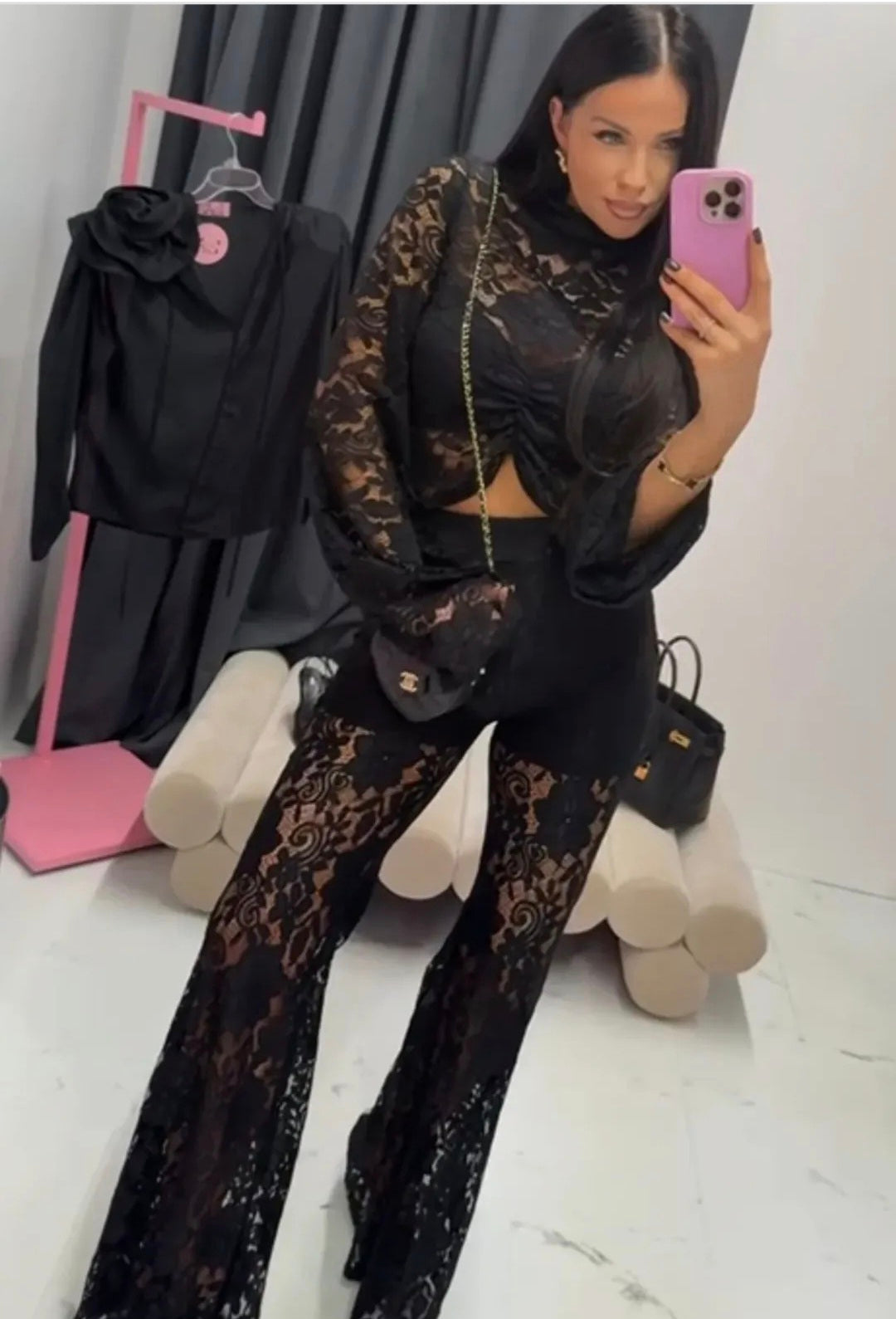 Spitzenbluse mit Rollkragen -kurz